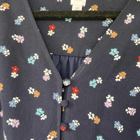 Gap MIDI dress. Navy with flower print. - Picture 2 of 4